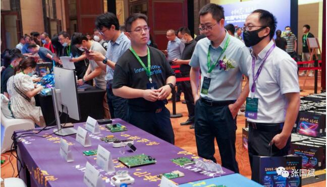 3a7acdf3e7646f4e9d590bca41eb78ad