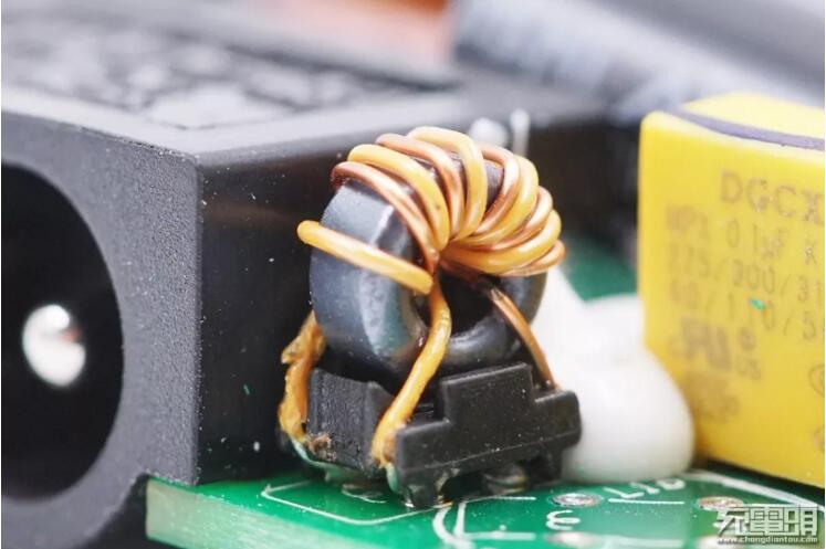 6378309972457714841712198